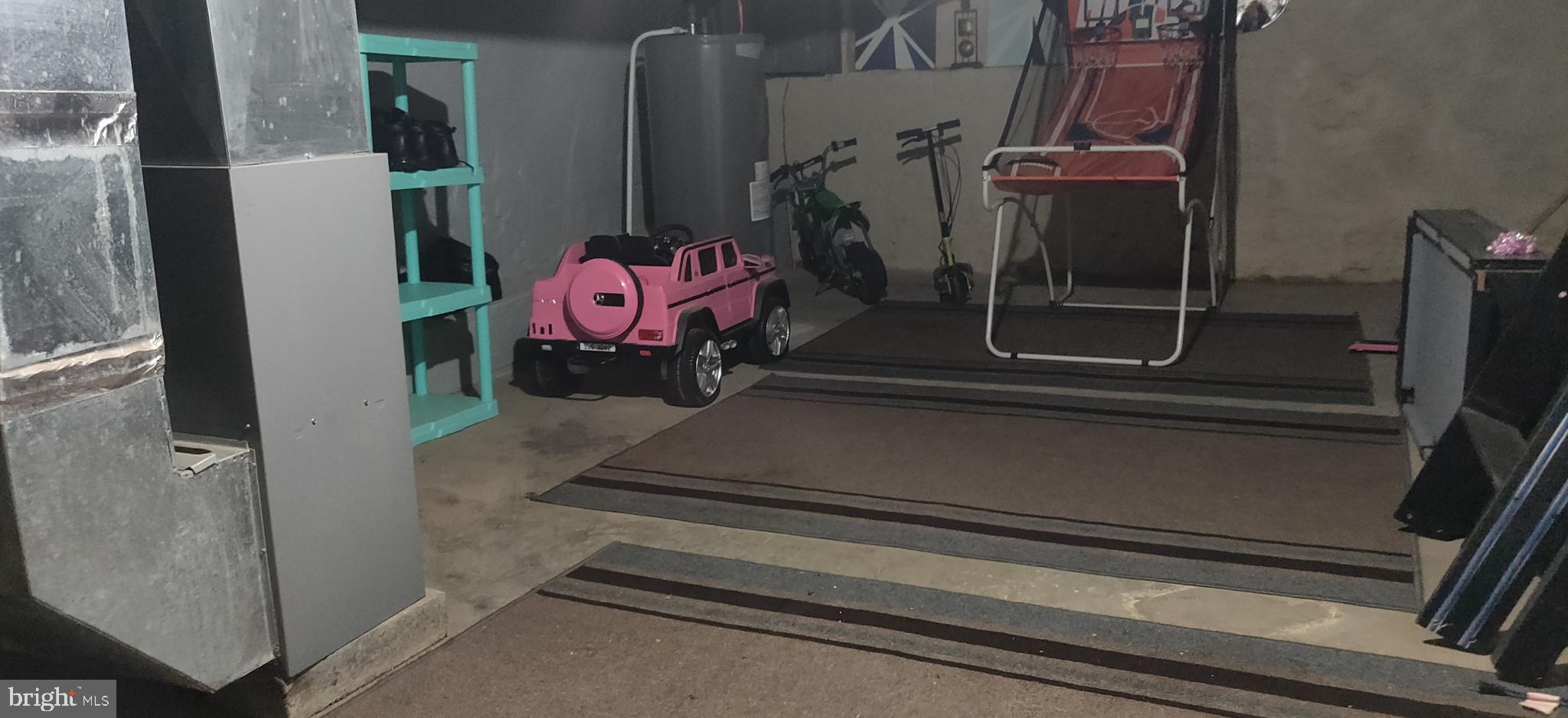 ELMWOOD PARK - Residential