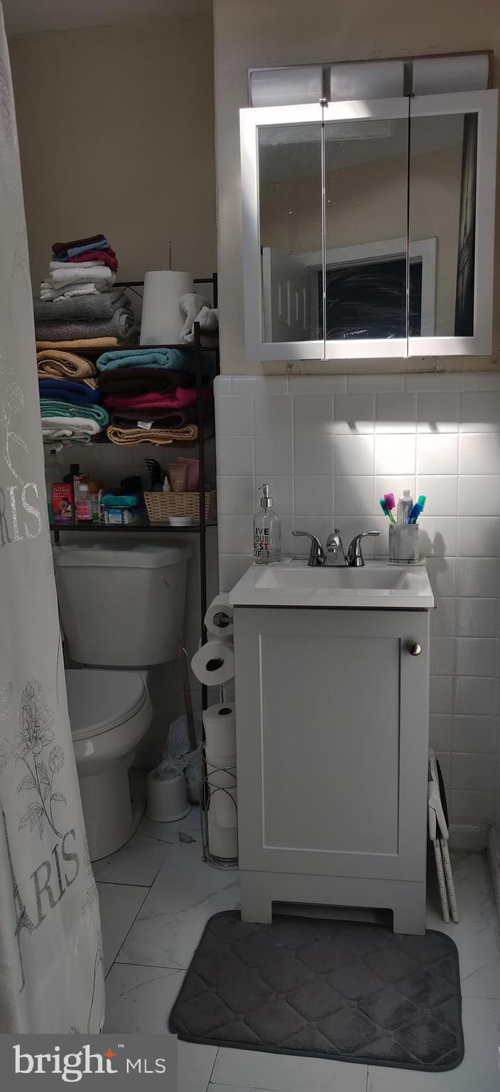 ELMWOOD PARK - Residential