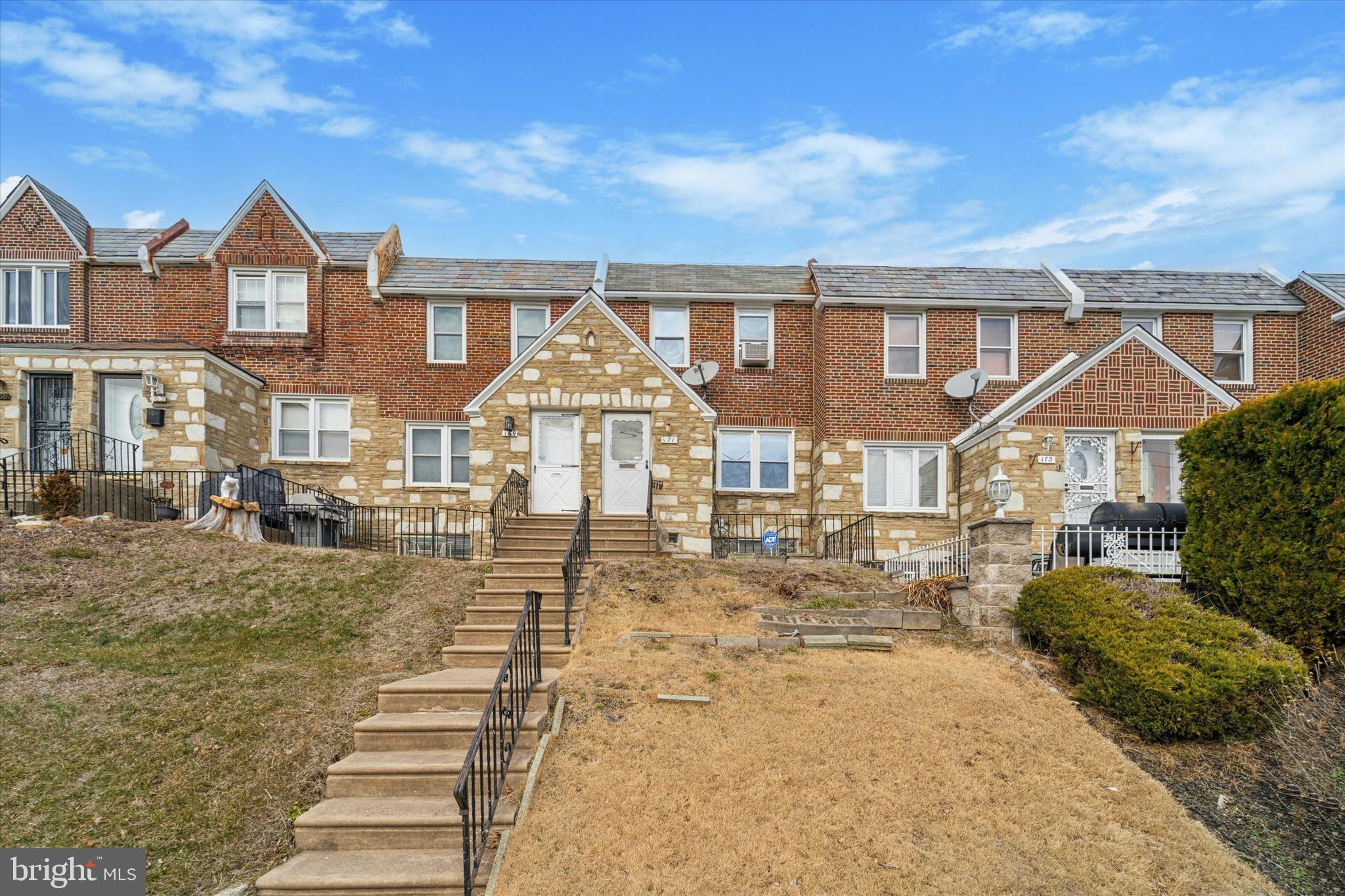 EAST OAK LANE - Residential