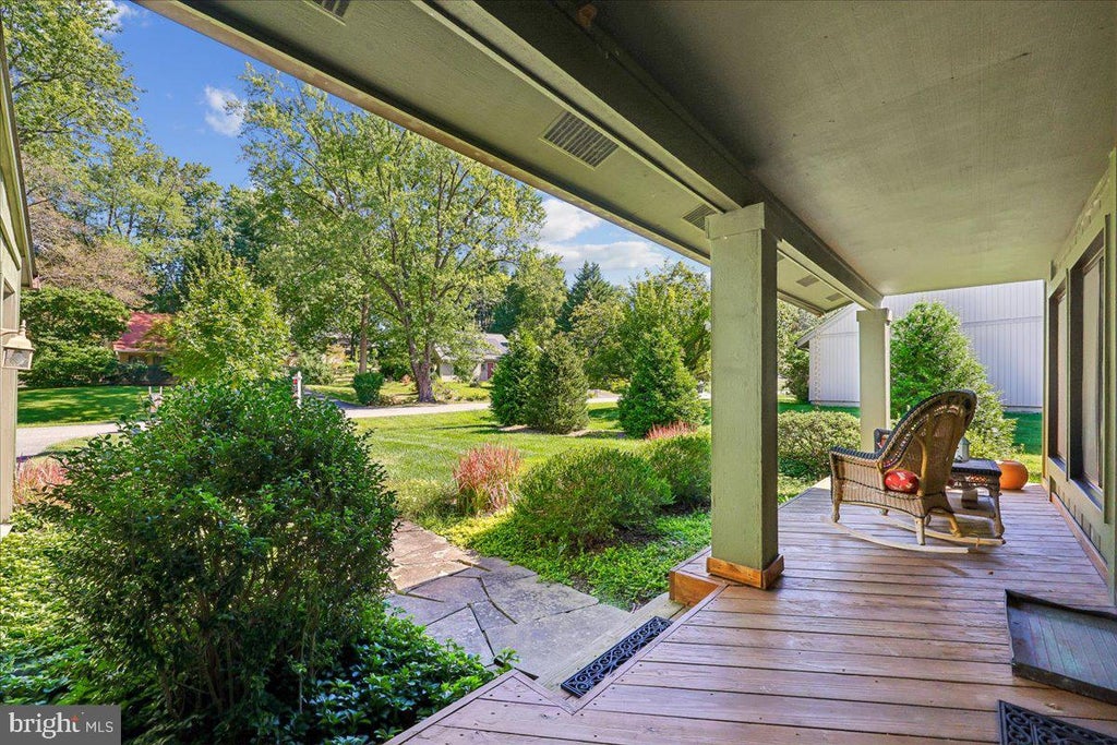 Photo of 11620 Happy Choice Lane, NORTH POTOMAC, MD 20878 (MLS # MDMC2253524)