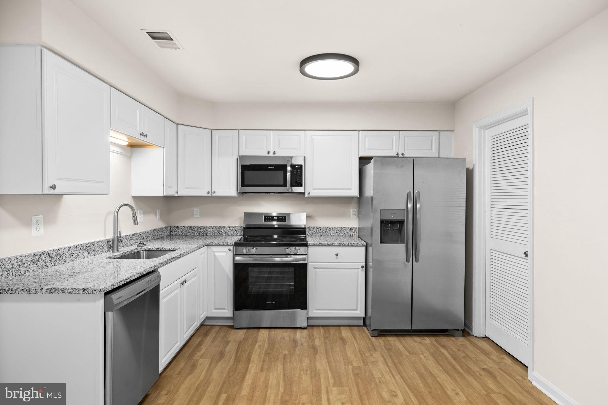 OLDE GREENWICH - Residential