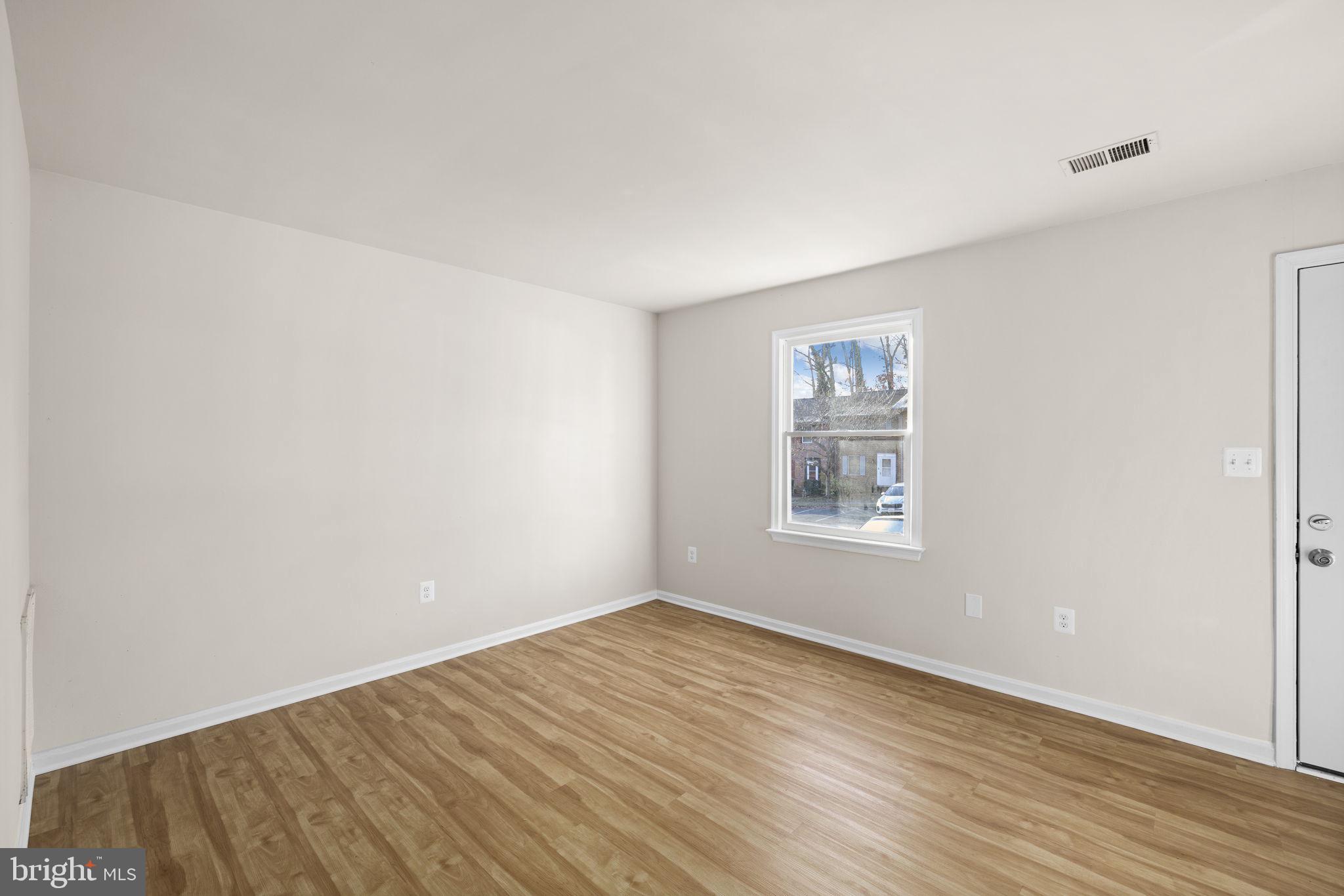 OLDE GREENWICH - Residential