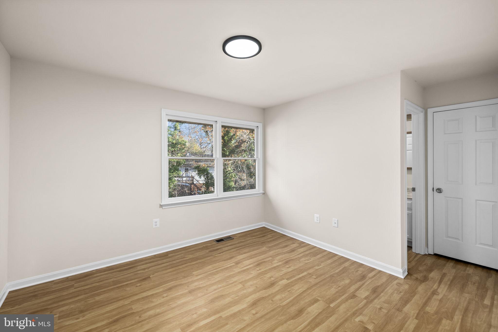 OLDE GREENWICH - Residential