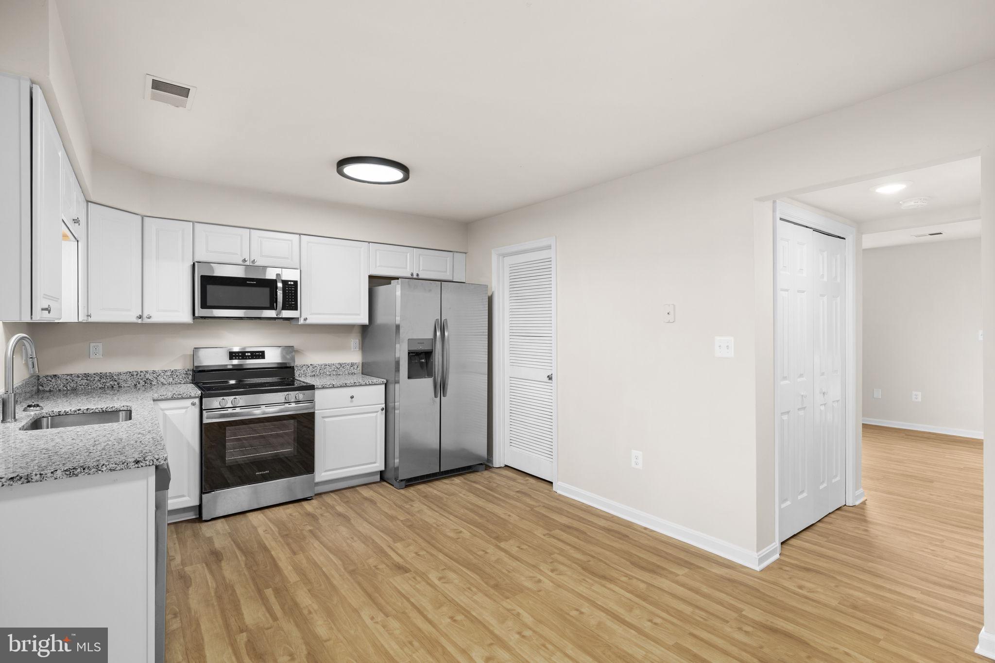 OLDE GREENWICH - Residential