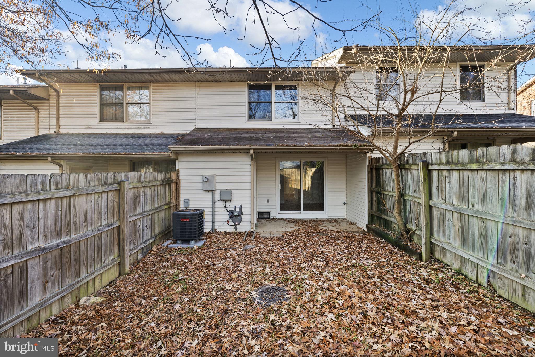 OLDE GREENWICH - Residential