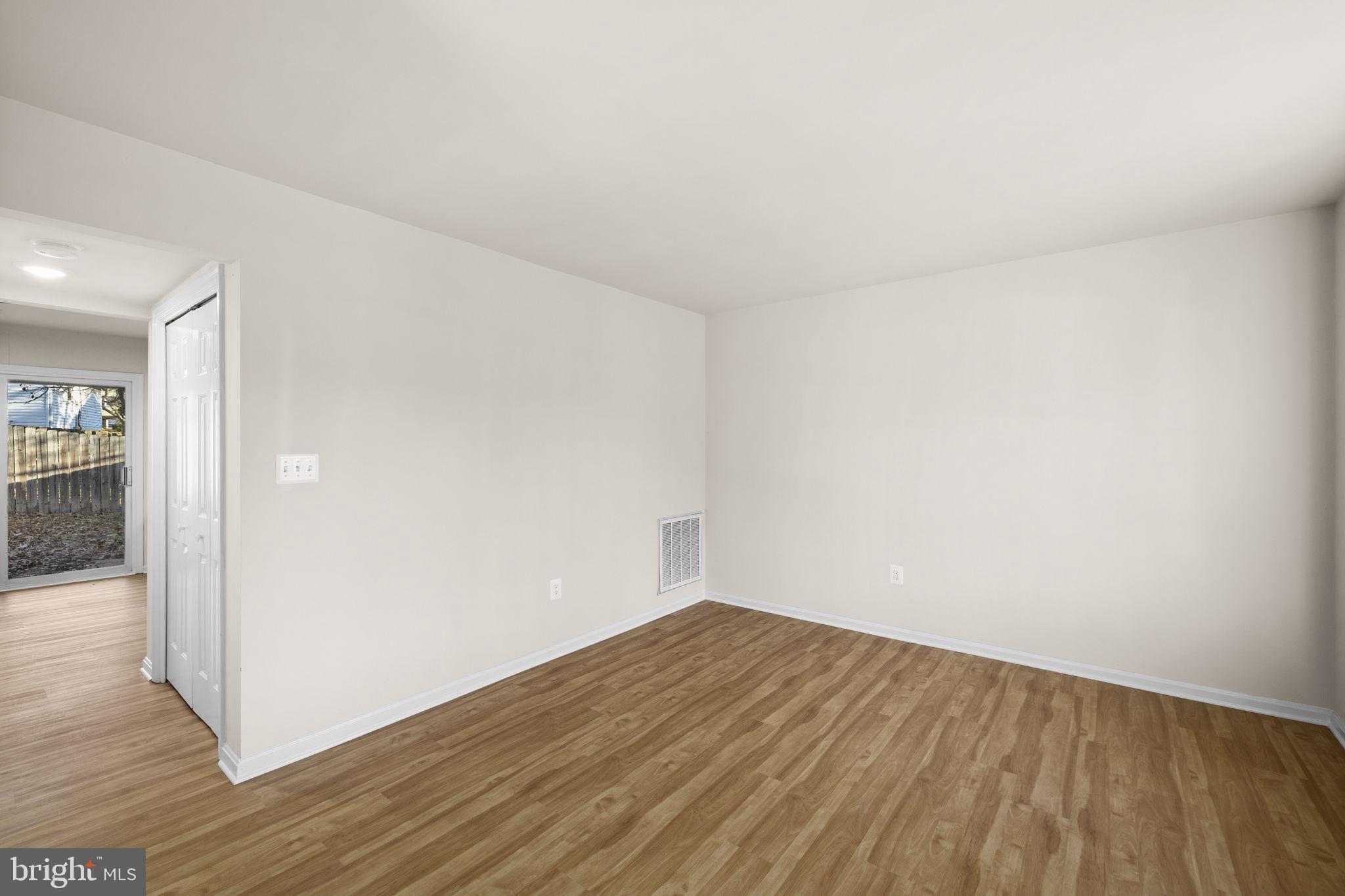 OLDE GREENWICH - Residential