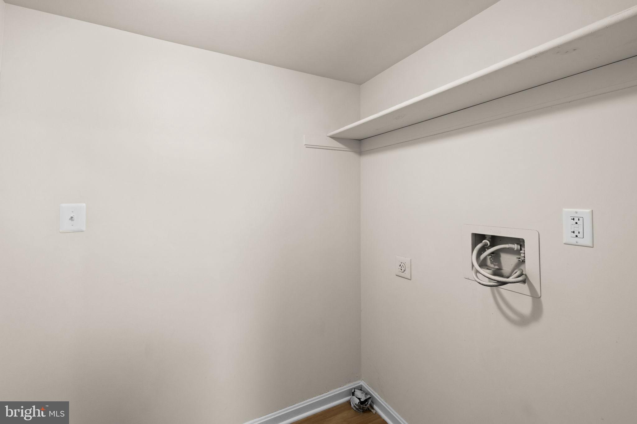 OLDE GREENWICH - Residential