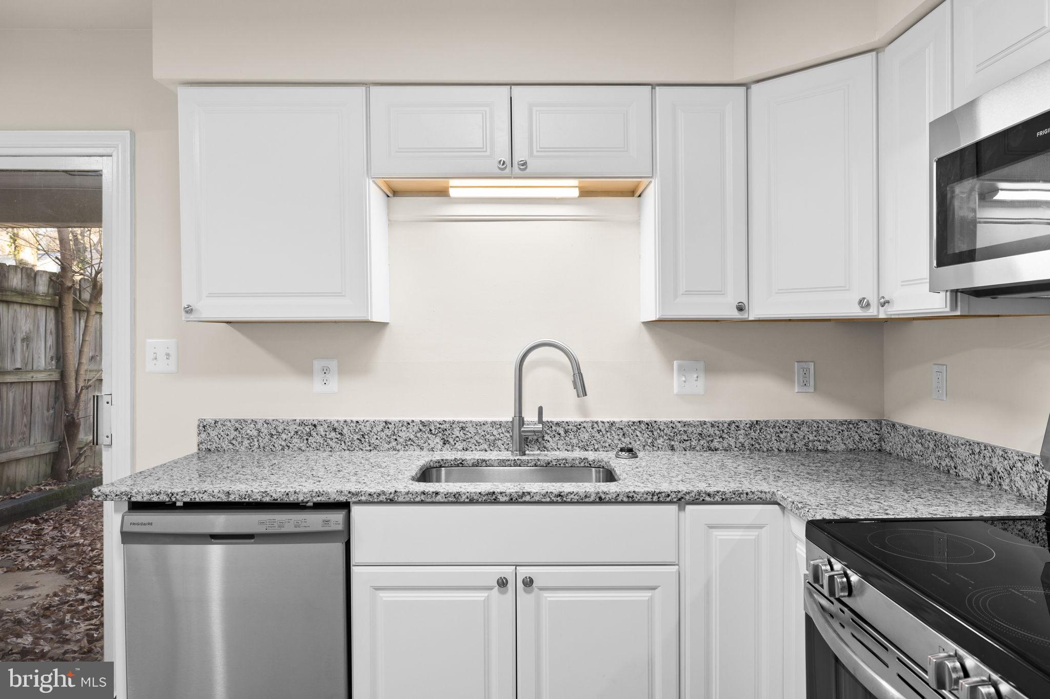 OLDE GREENWICH - Residential