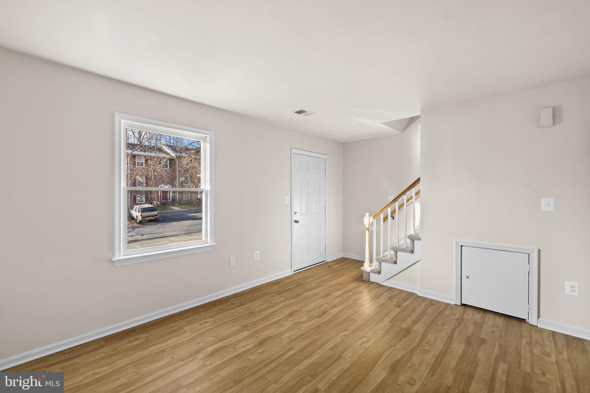 OLDE GREENWICH - Residential