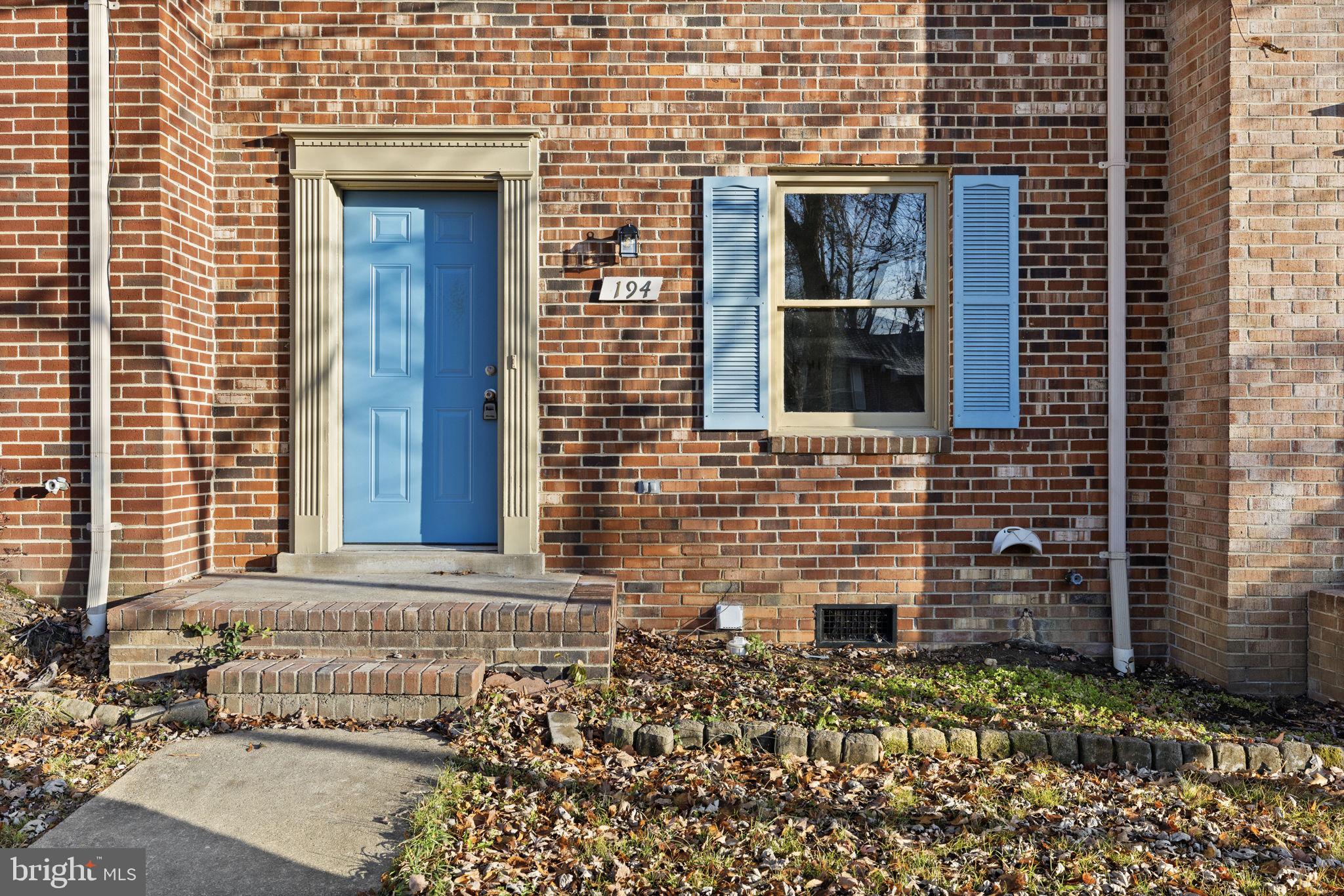 OLDE GREENWICH - Residential