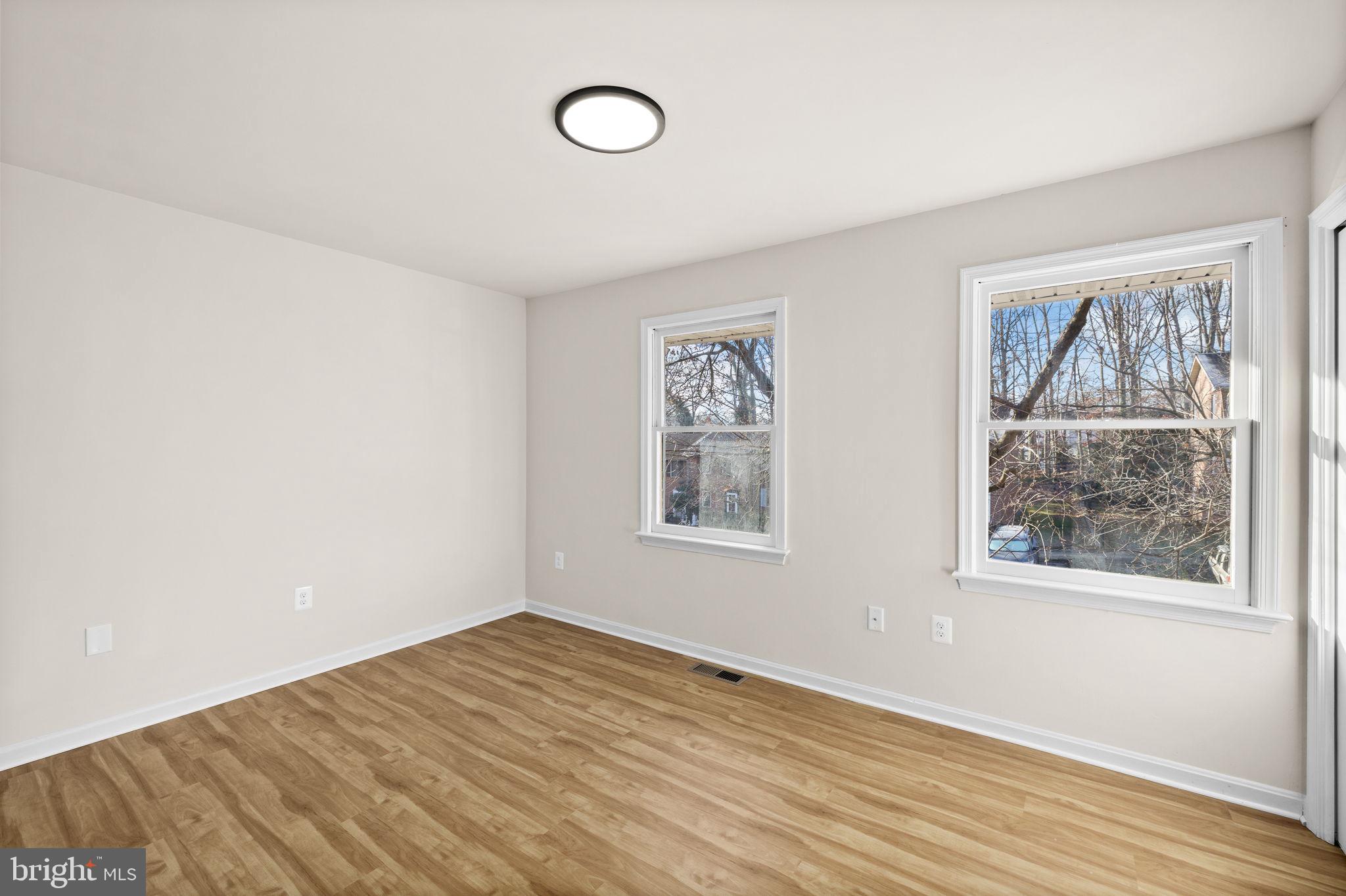 OLDE GREENWICH - Residential