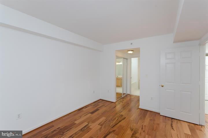 VIRGINIA SQUARE - Residential Lease