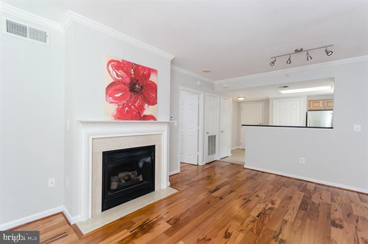 VIRGINIA SQUARE - Residential Lease