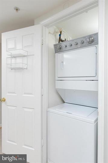 VIRGINIA SQUARE - Residential Lease