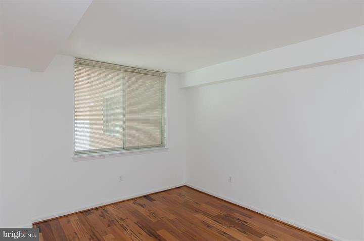 VIRGINIA SQUARE - Residential Lease