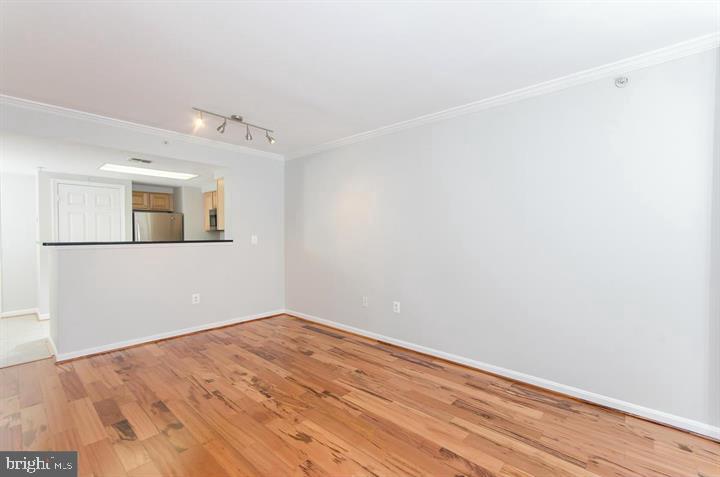 VIRGINIA SQUARE - Residential Lease