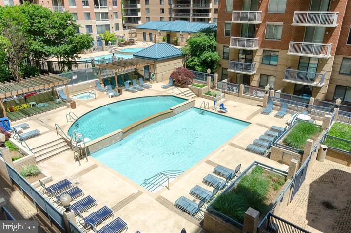 VIRGINIA SQUARE - Residential Lease