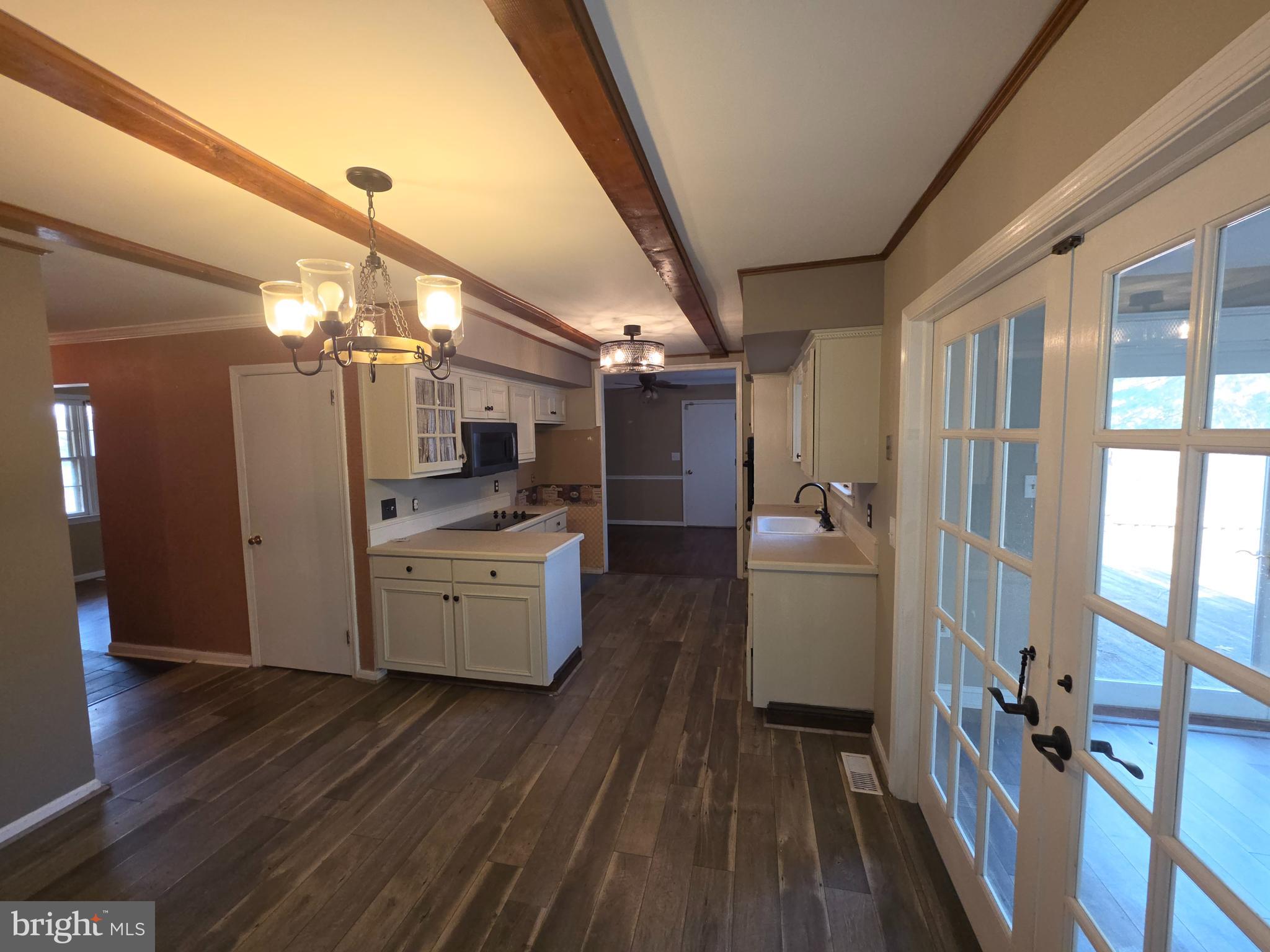 LAKEWOOD - Residential