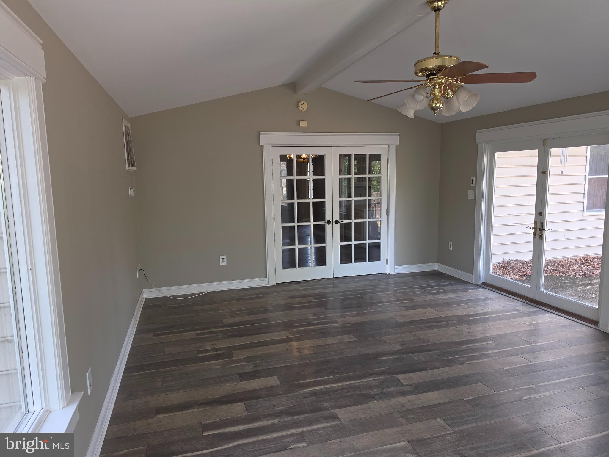 LAKEWOOD - Residential