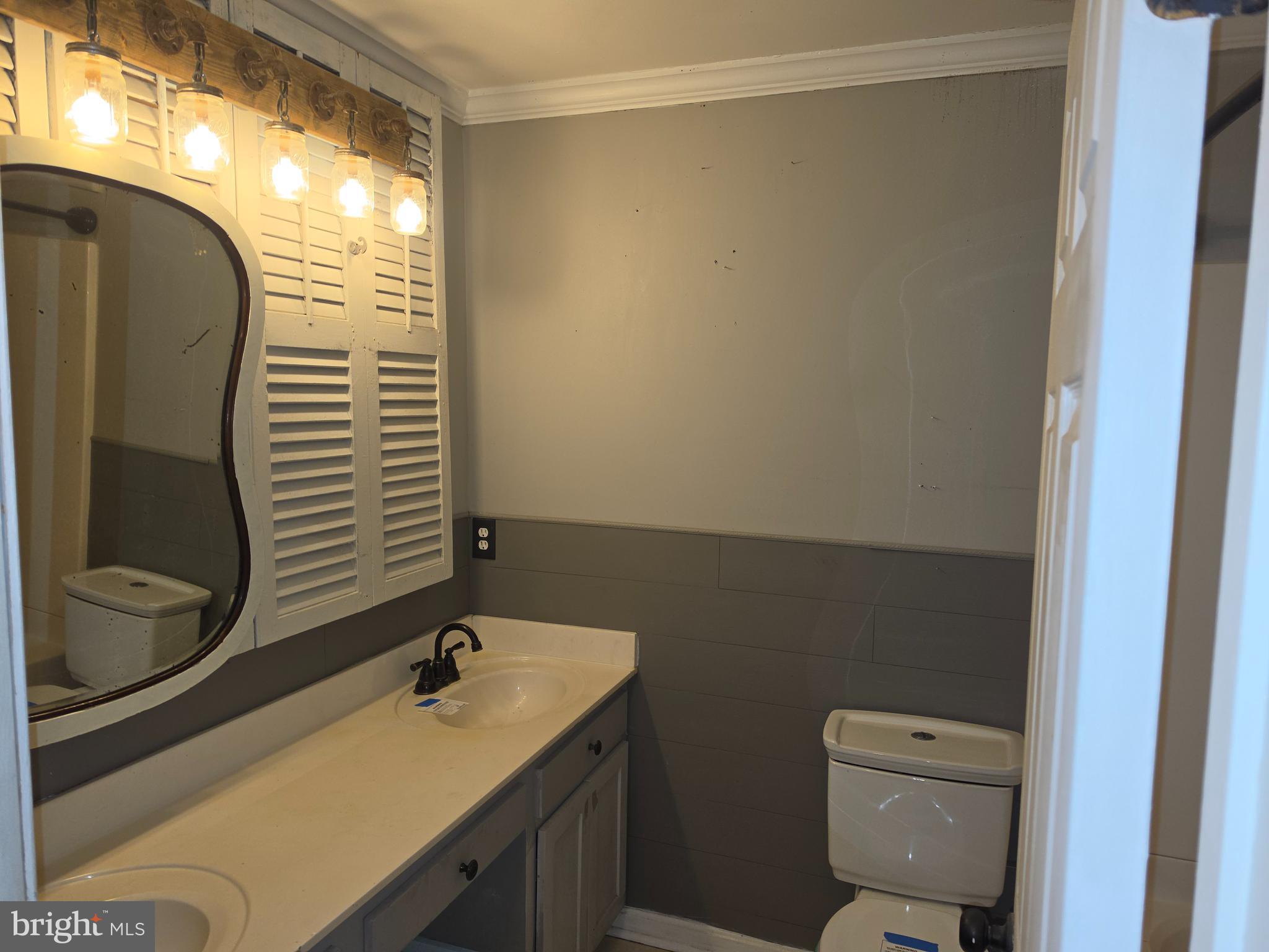 LAKEWOOD - Residential