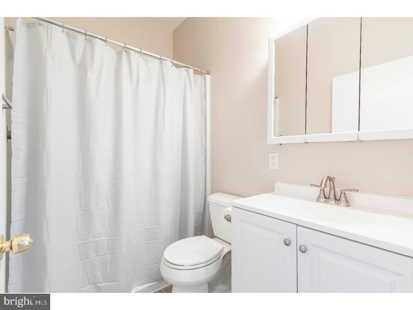 MANAYUNK - Residential Lease