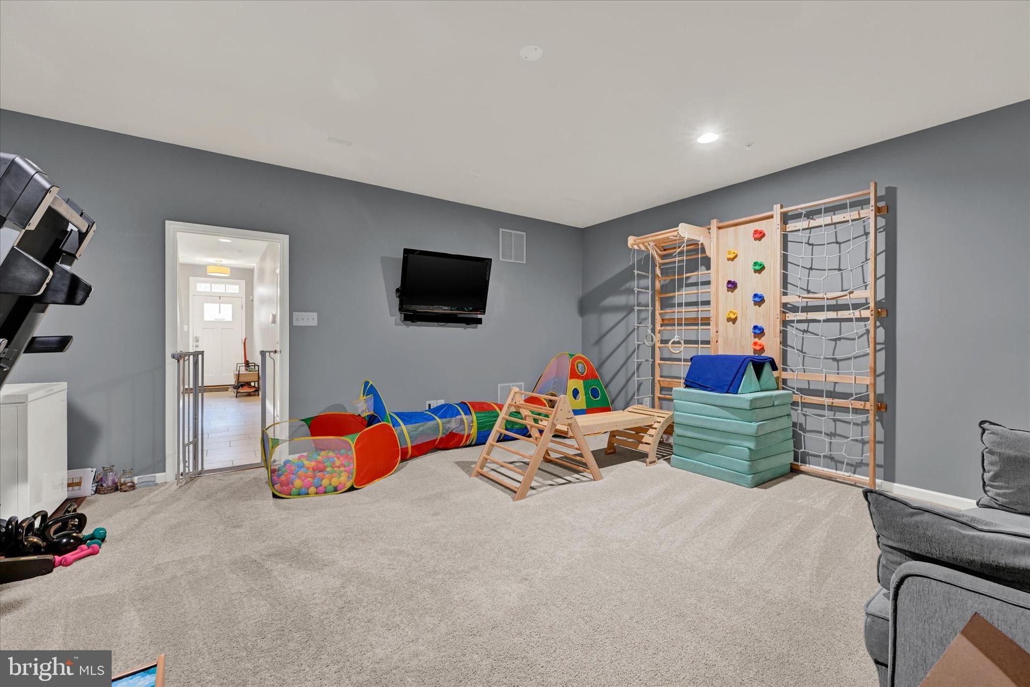 TANYARD COVE - Residential Lease