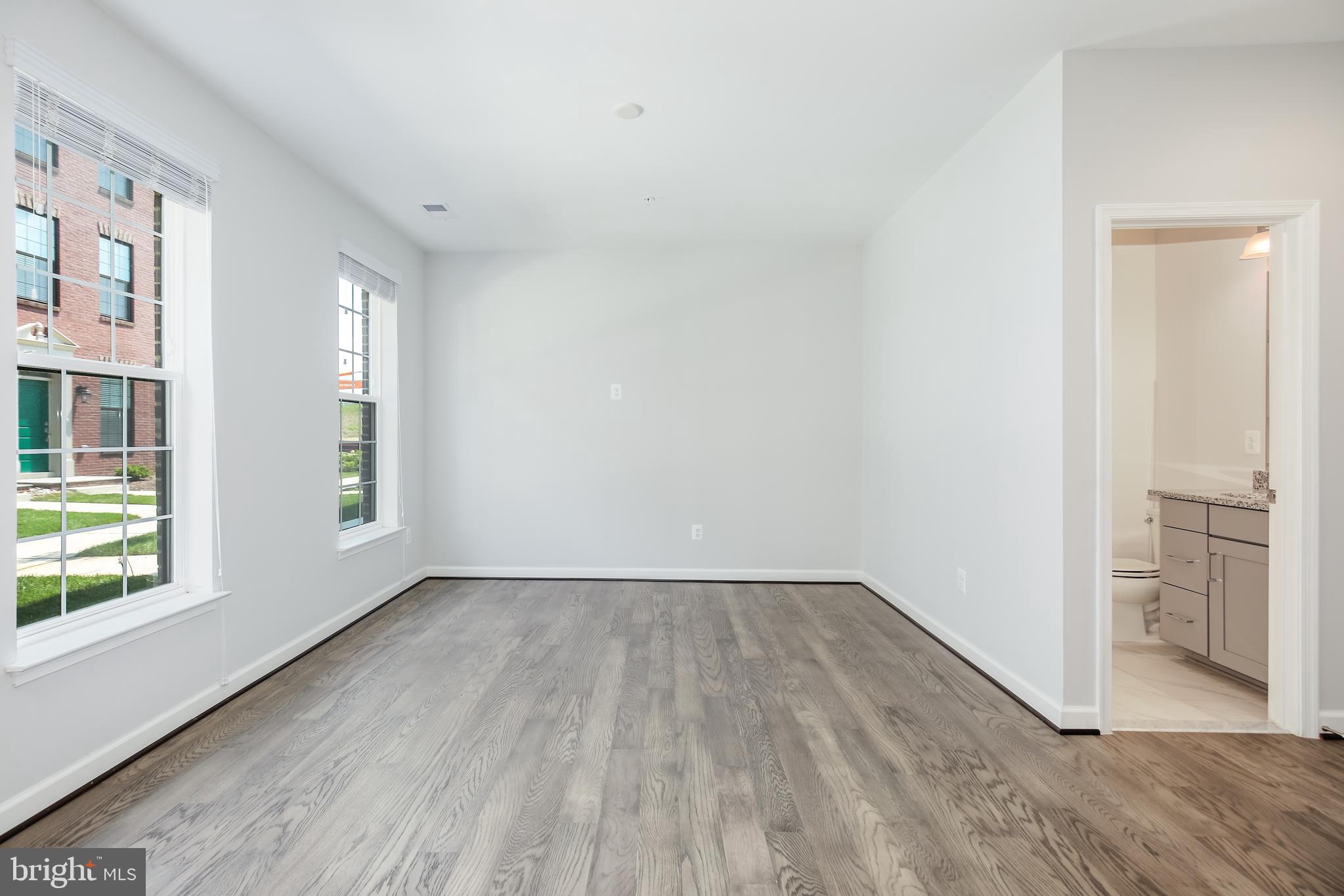 POTOMAC OVERLOOK CONDO - Residential