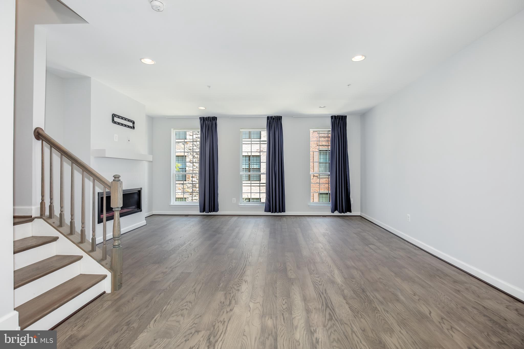 POTOMAC OVERLOOK CONDO - Residential