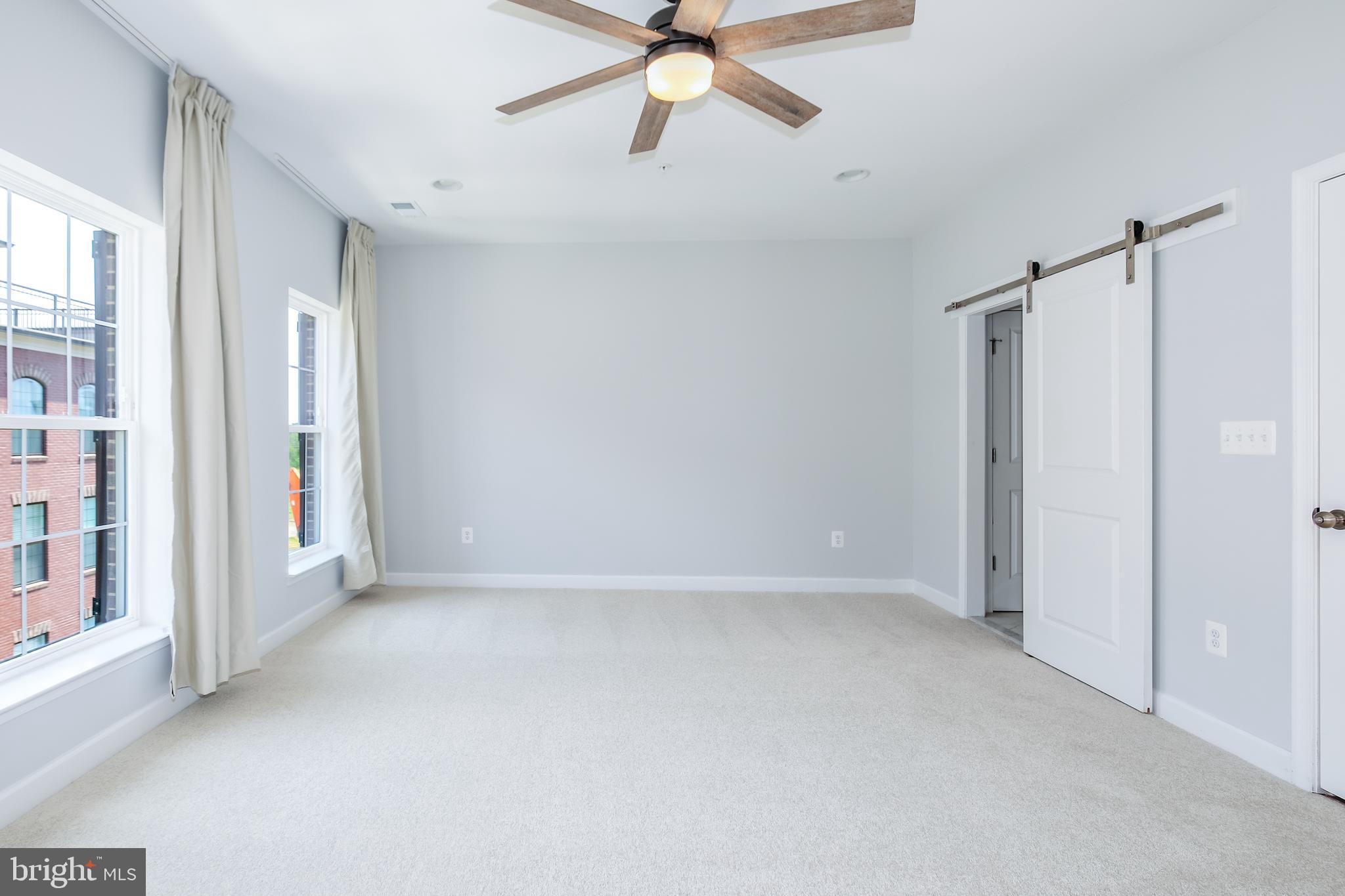 POTOMAC OVERLOOK CONDO - Residential