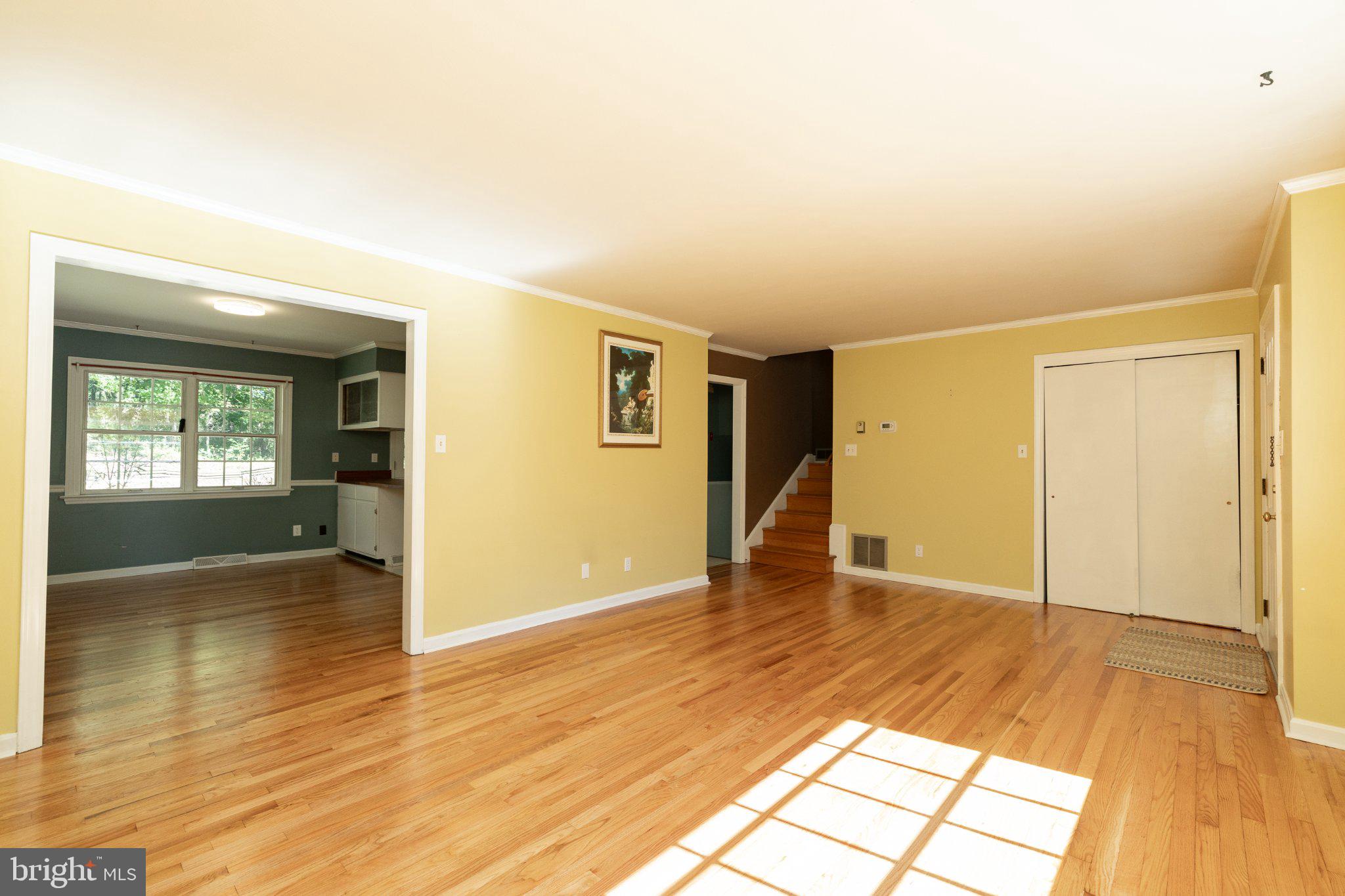 111 GLENDALE CIRCLE
