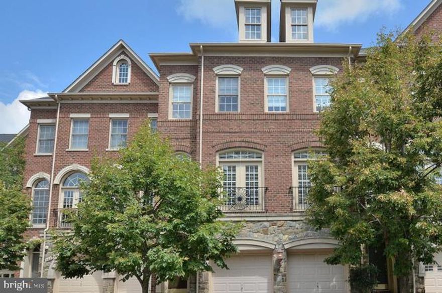 Three level Stoneyhurst model on the most sought after street in Cameron Station!!