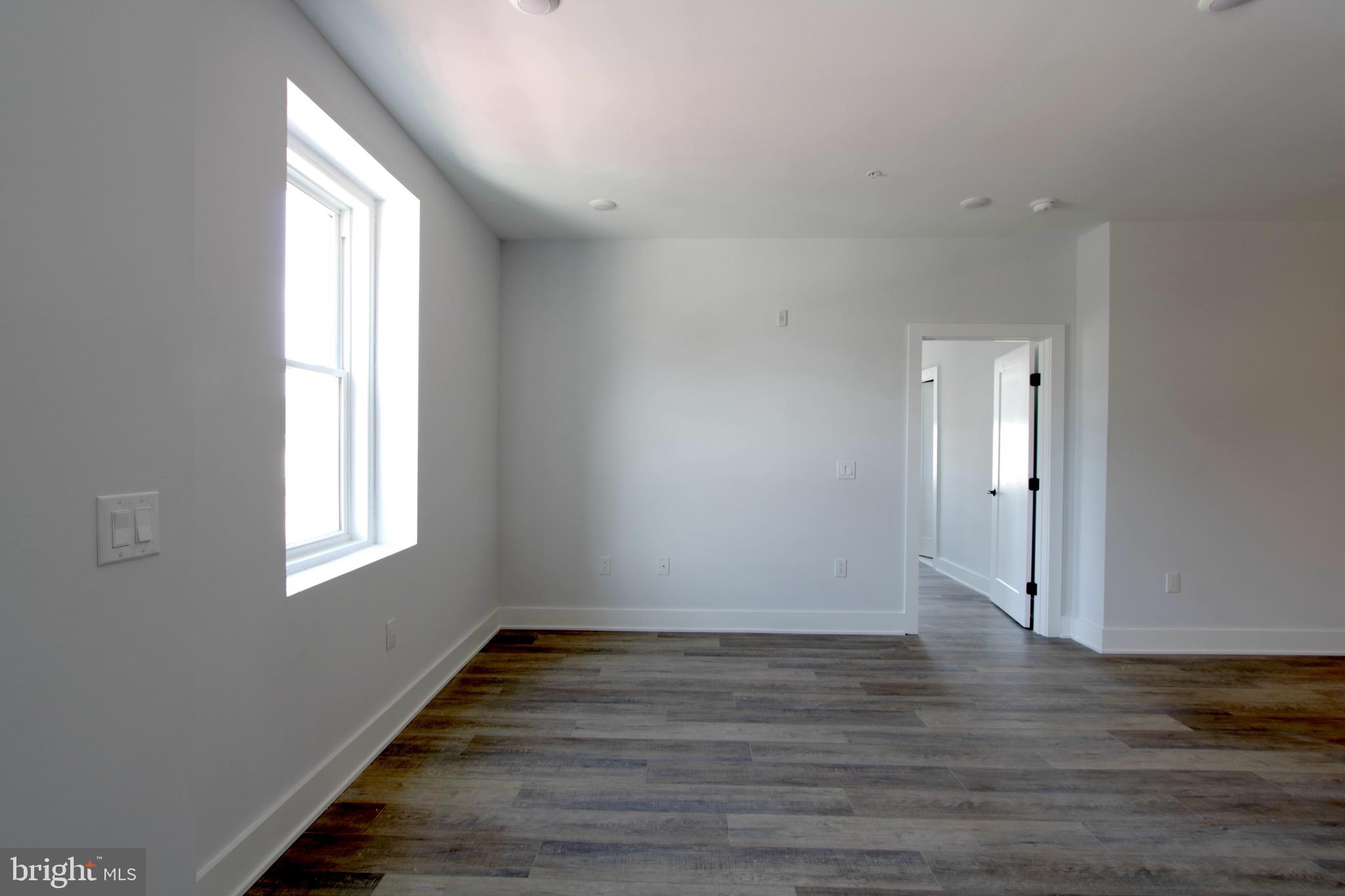 FRANKFORD - Residential Lease