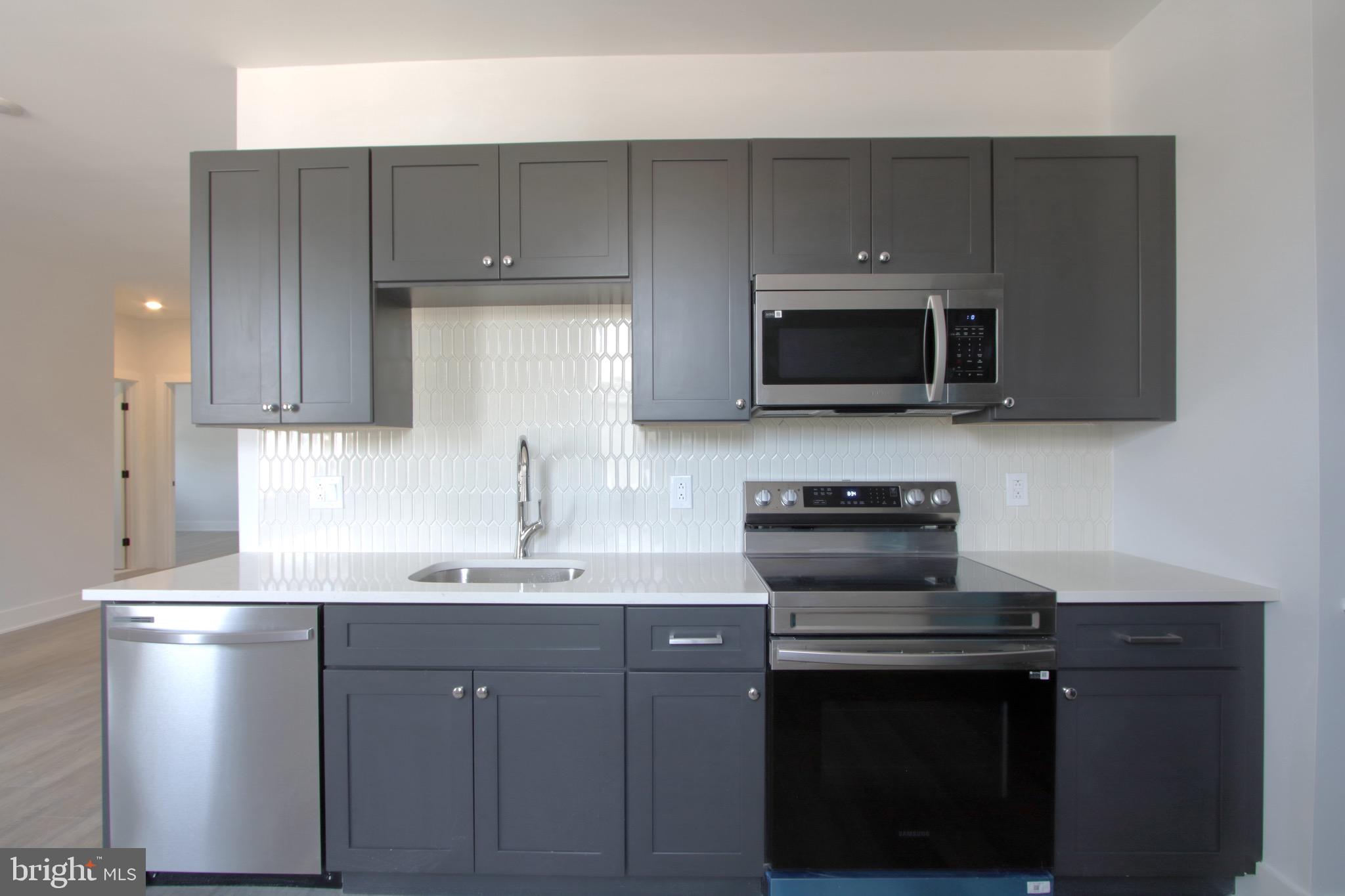 FRANKFORD - Residential Lease