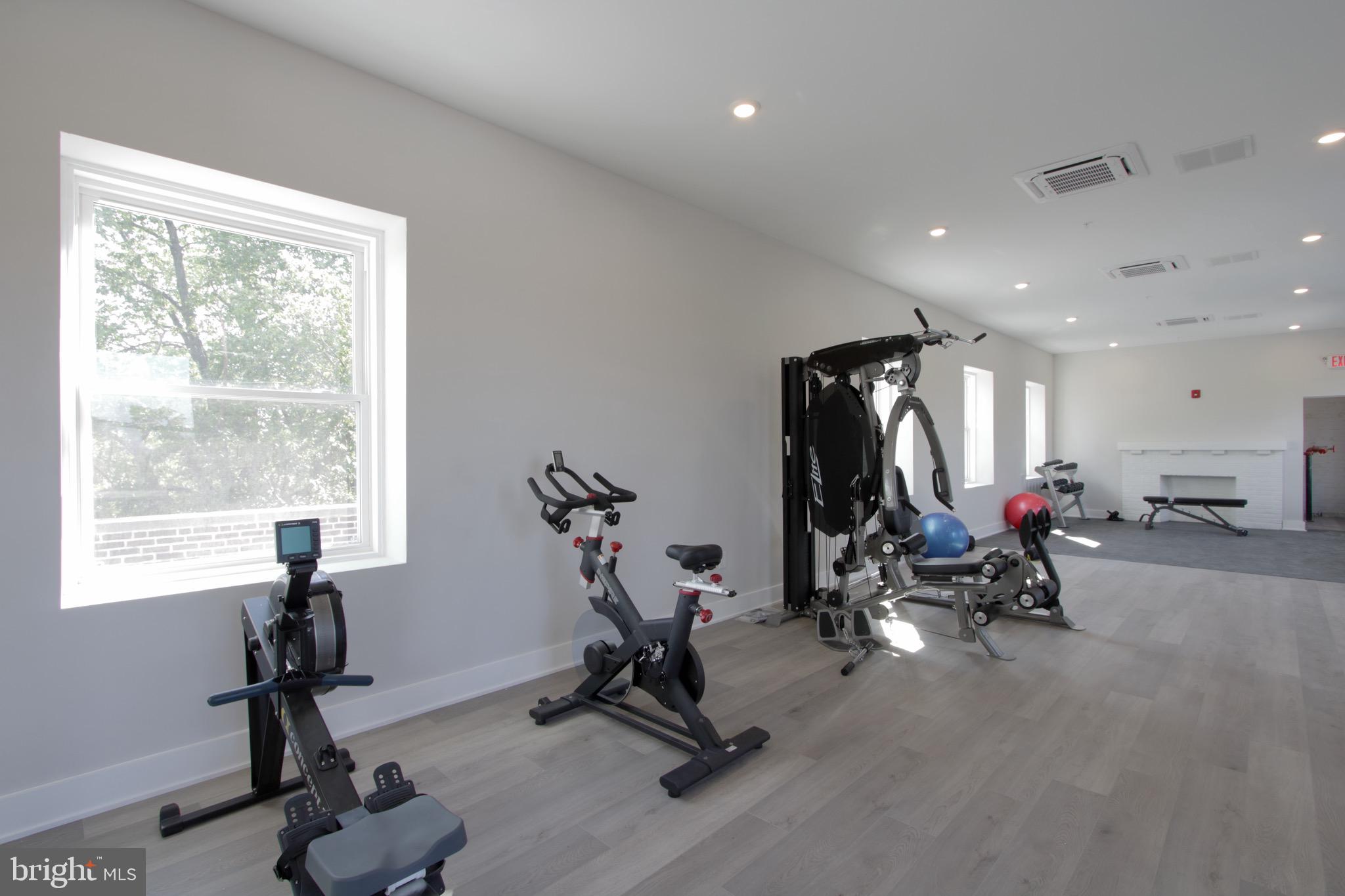 FRANKFORD - Residential Lease