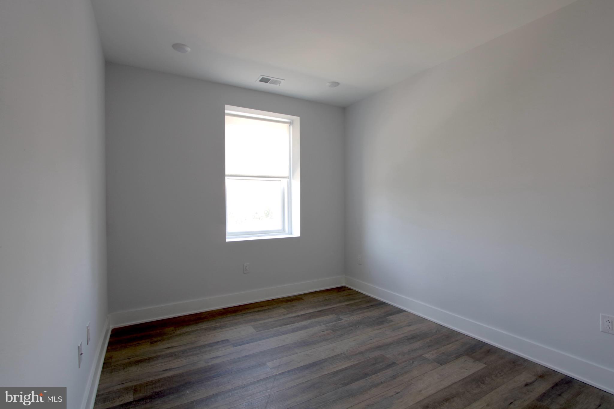 FRANKFORD - Residential Lease