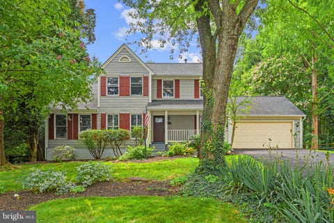 Photo of 21291 Smokehouse Court, ASHBURN, VA 20147 (MLS # VALO2127158)