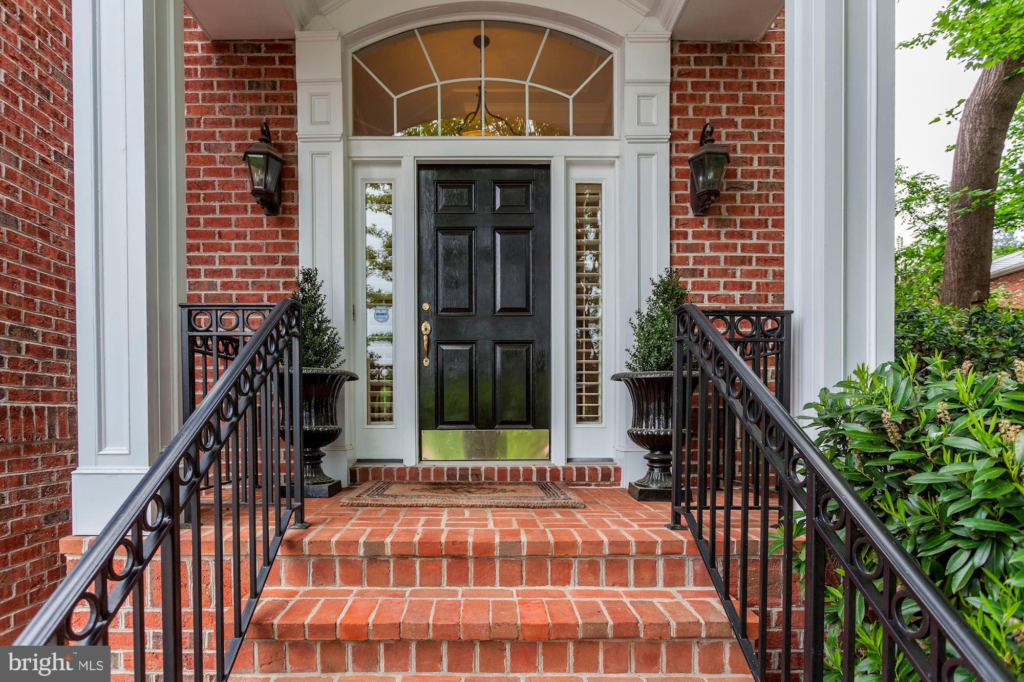 TARA MANOR - Residential