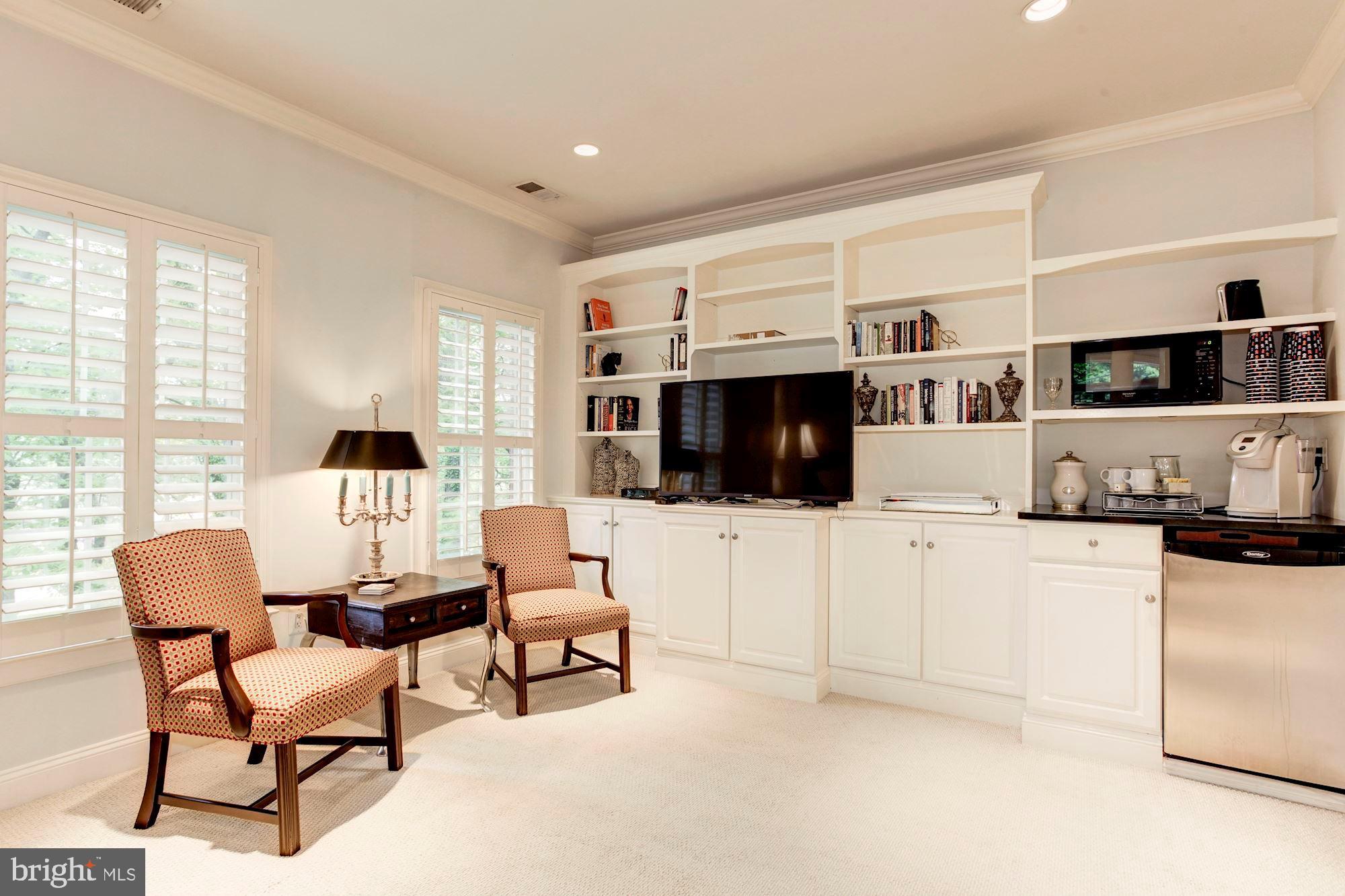 TARA MANOR - Residential