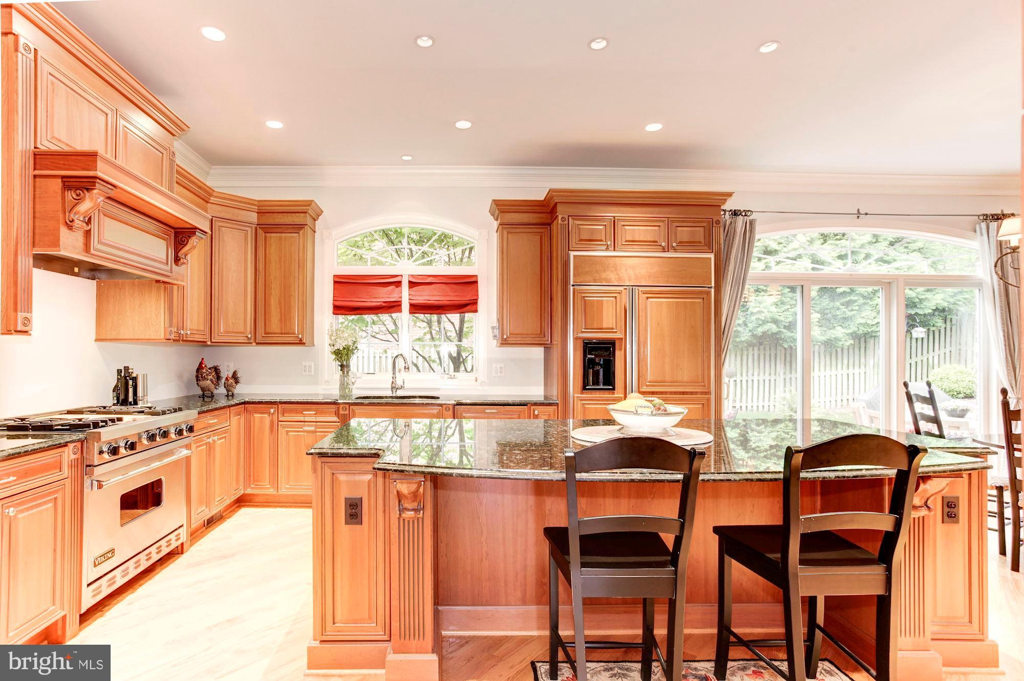 TARA MANOR - Residential