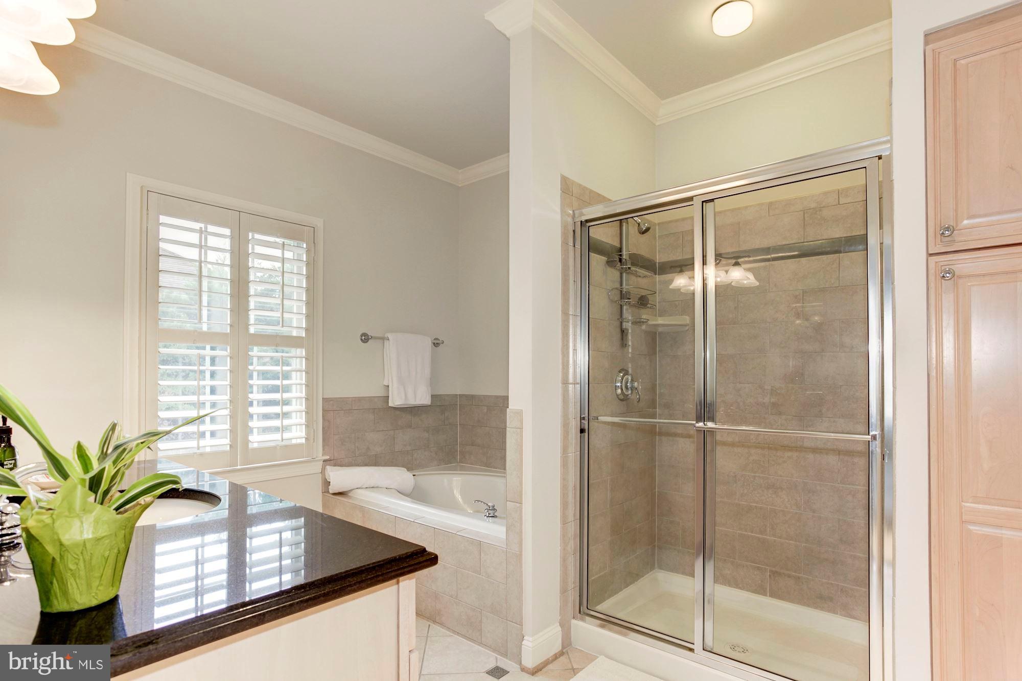 TARA MANOR - Residential