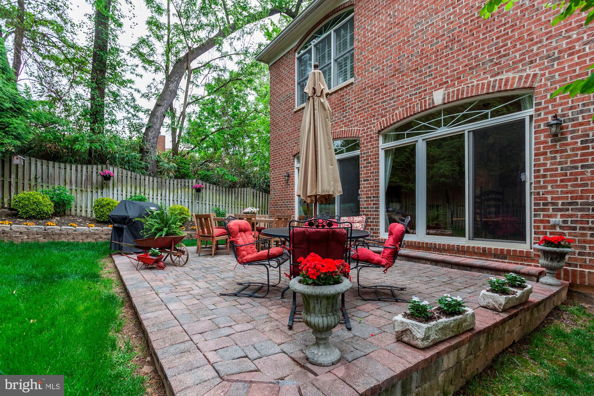 TARA MANOR - Residential