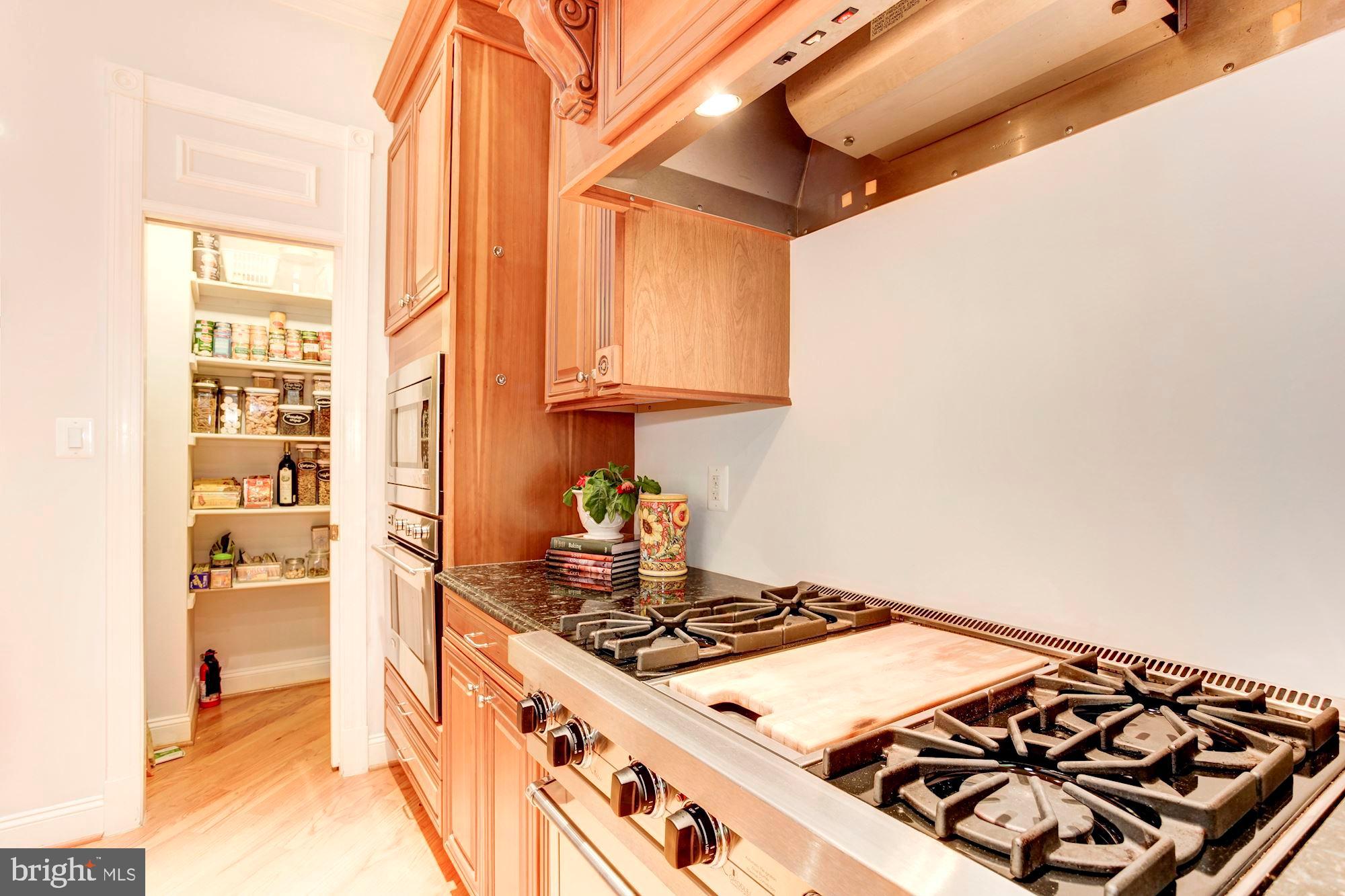 TARA MANOR - Residential