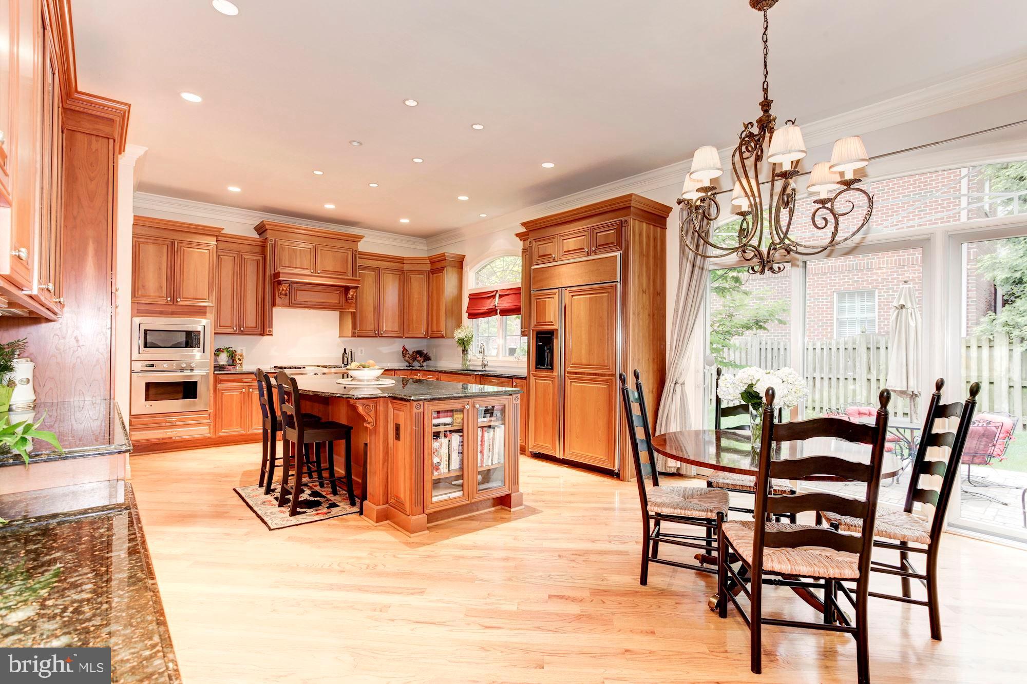 TARA MANOR - Residential