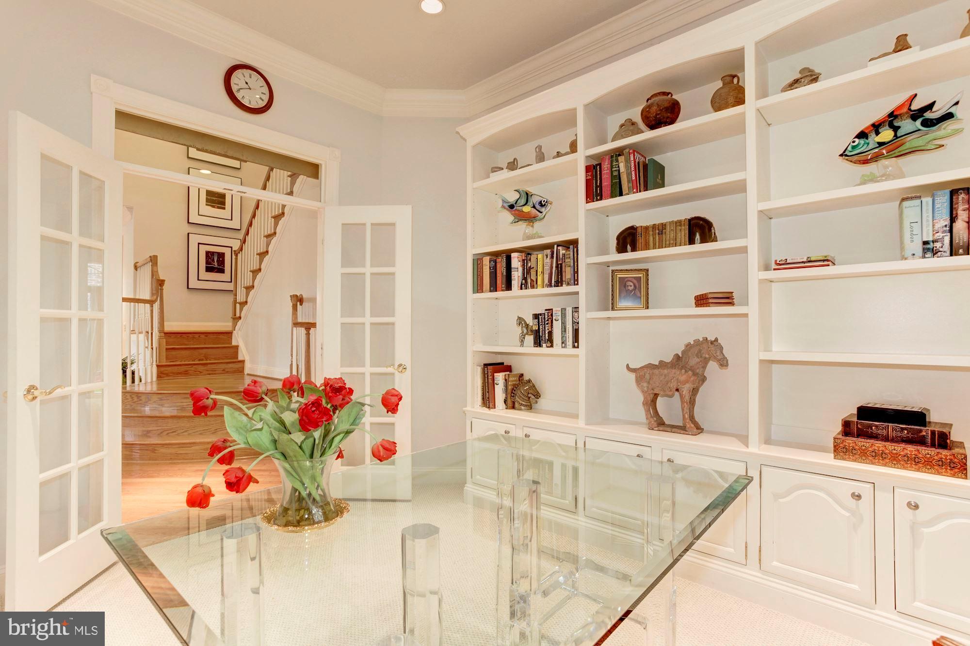 TARA MANOR - Residential