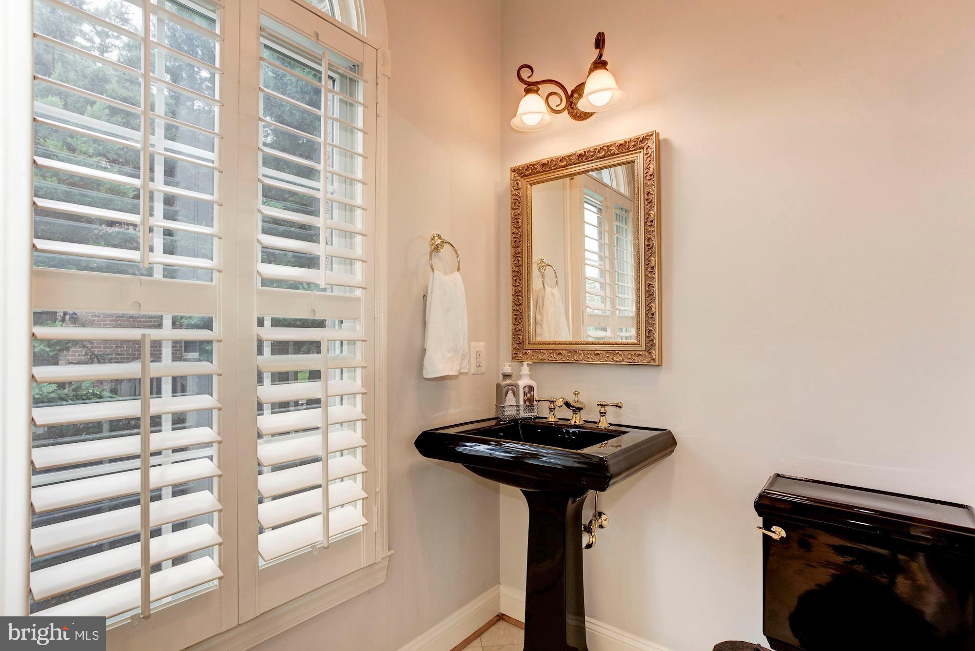 TARA MANOR - Residential