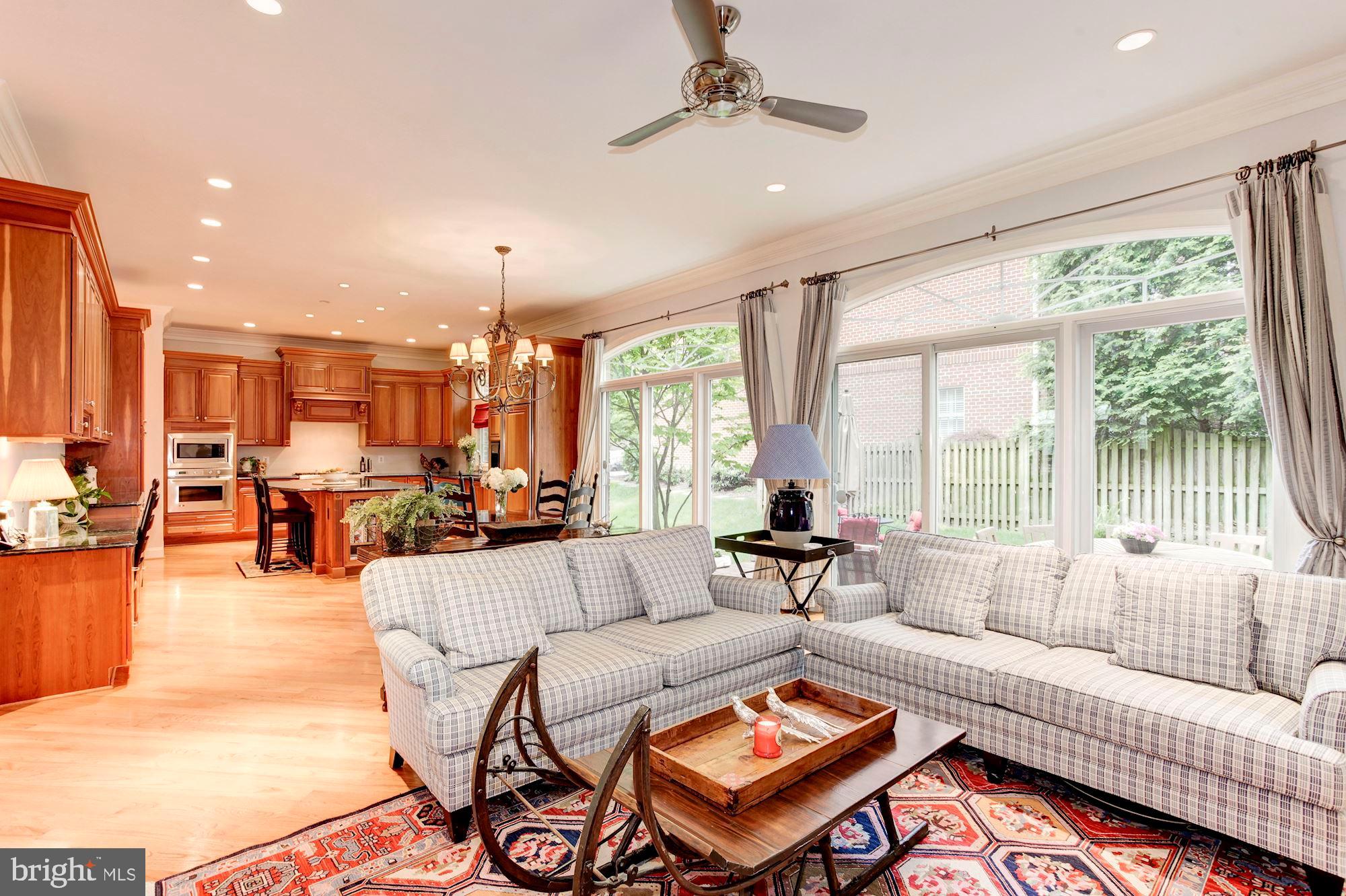 TARA MANOR - Residential