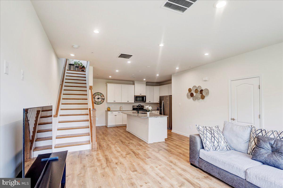4619 CROSSING COURT A