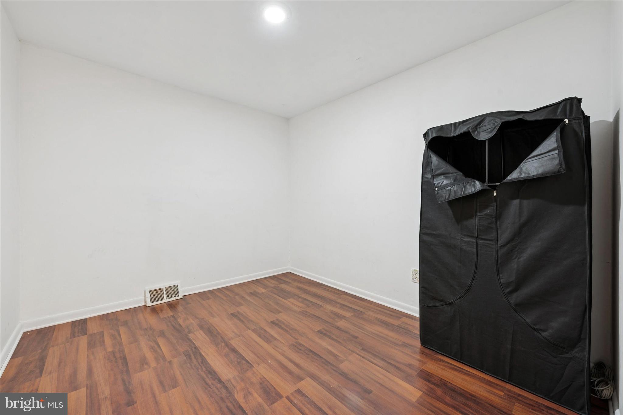 SUNSET GROVE - Residential