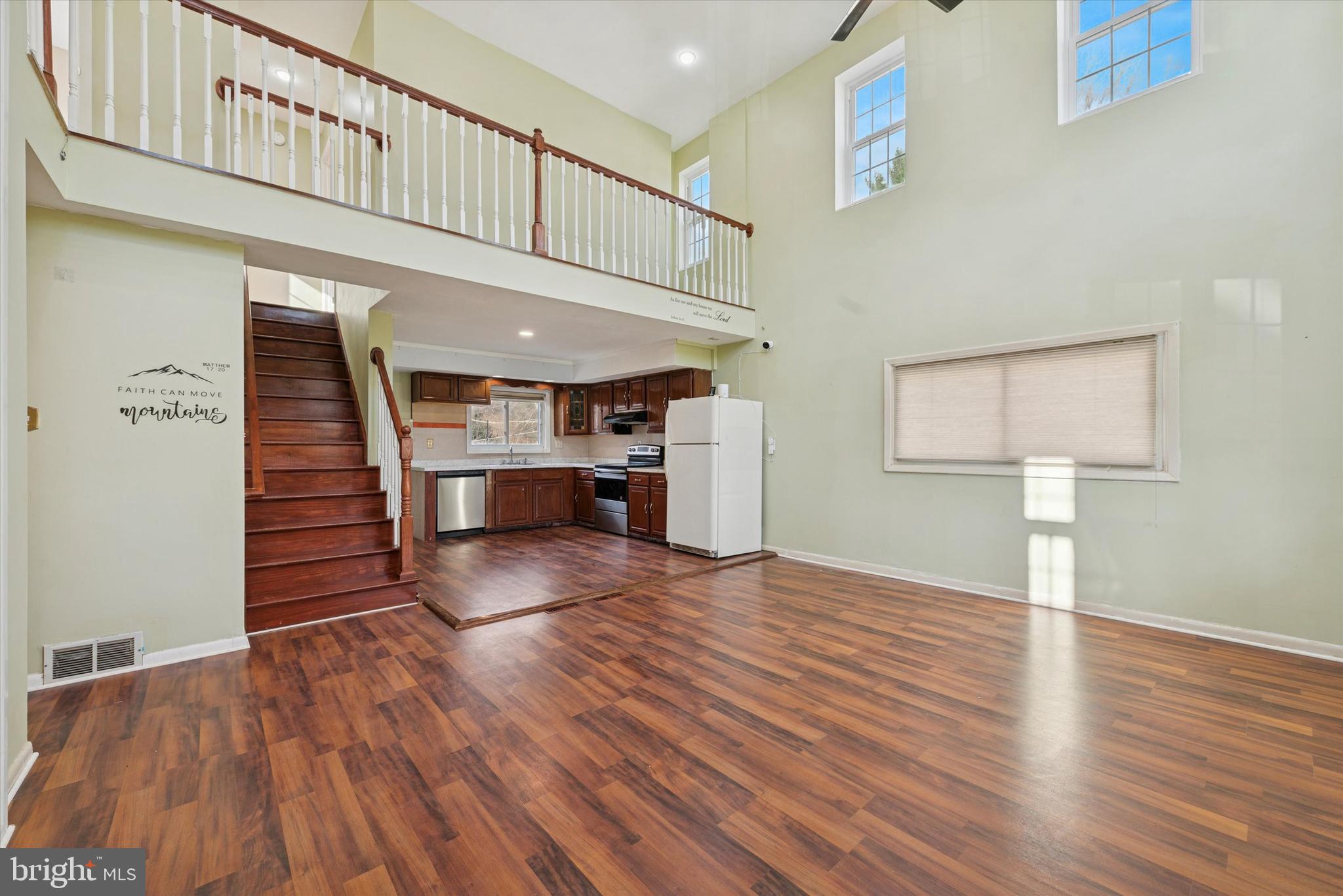 SUNSET GROVE - Residential