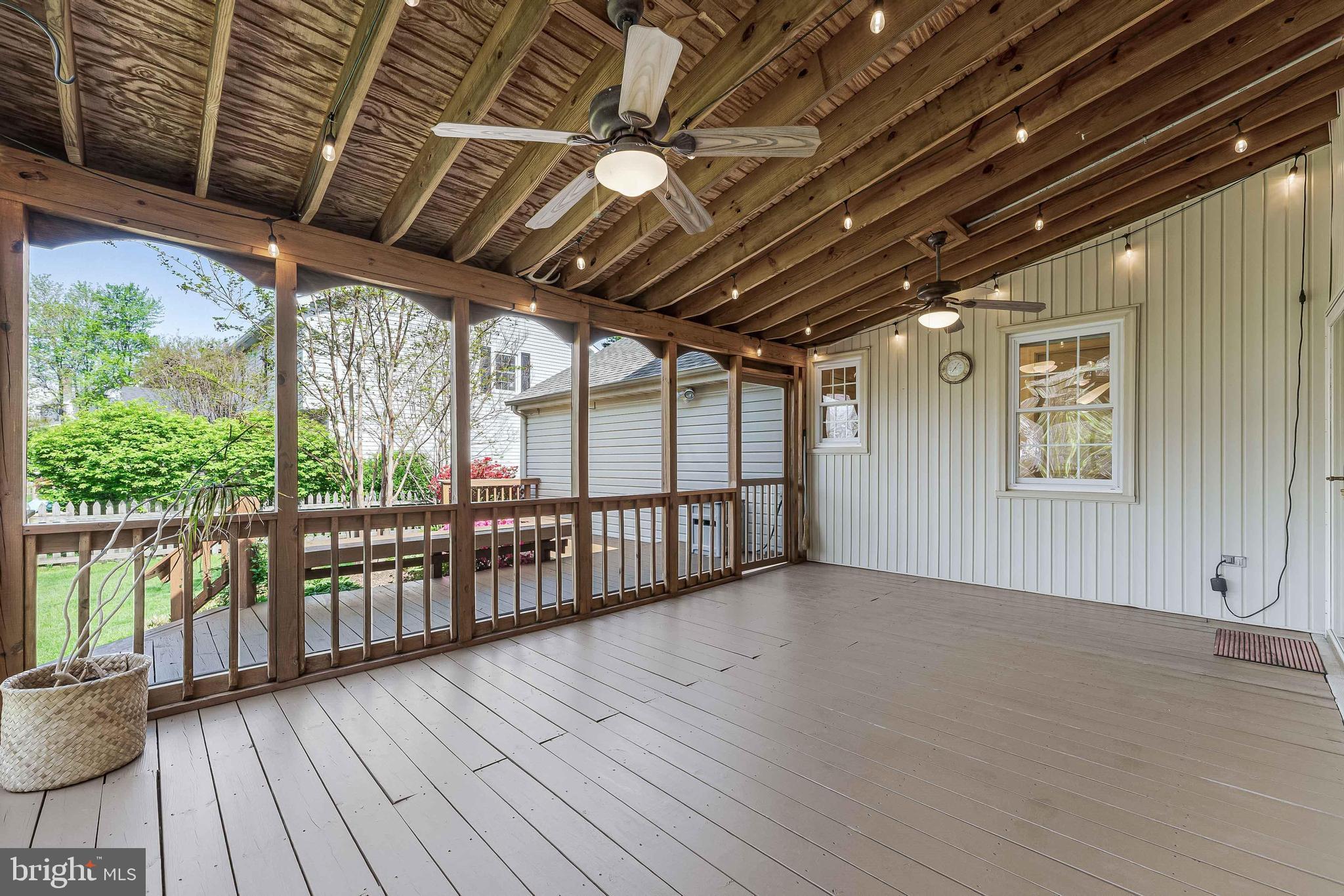 CHANTILLY HIGHLANDS - Residential